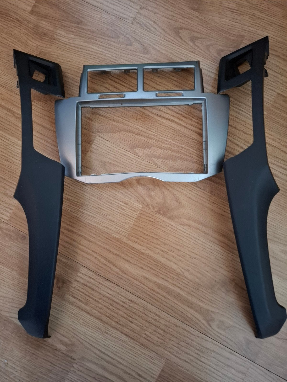 Dubbel DIN Radioframe Toyota Yaris P9, Auto diversen, Autoradio's, Ophalen of Verzenden, Nieuw