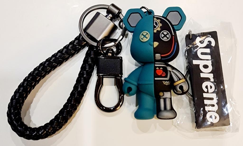 Supreme Sleutelhanger, Verzenden, Nieuw, Knuffel of Figuurtje