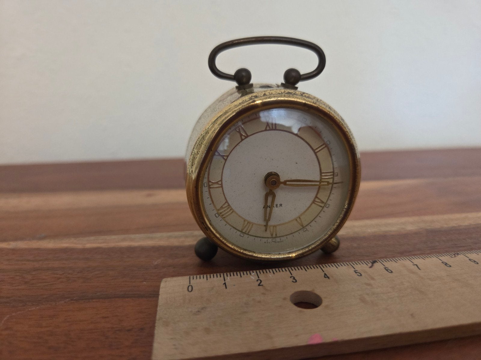 Vintage wekker met Romeinse cijfers, Ophalen