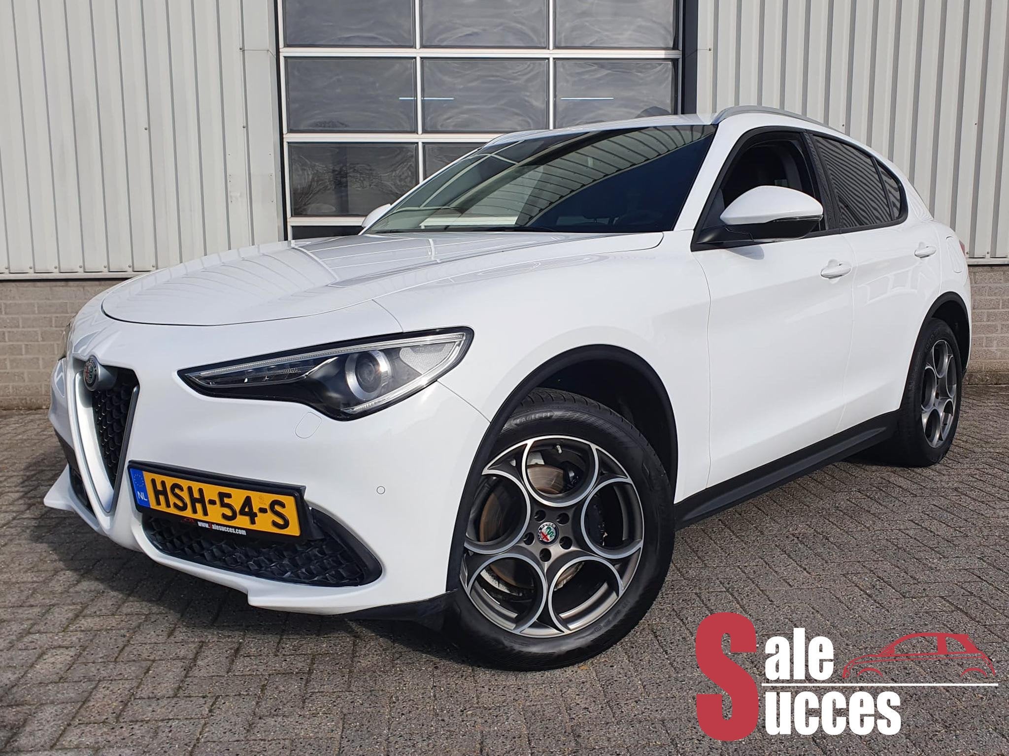 Alfa Romeo Stelvio 2.0 T AWD Camera | Rondom PDC, Automaat, Dealer onderhouden, Euro 6, 4 cilinders