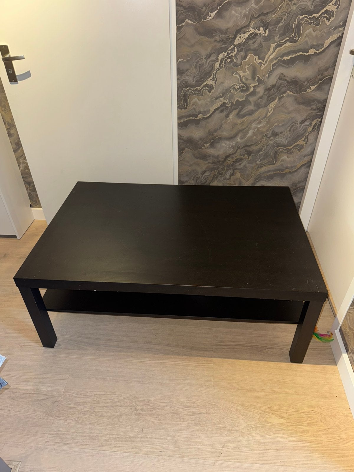 Salontafel IKEA zwartbruin, Huis en Inrichting, Tafels | Salontafels, Ophalen, 100 tot 150 cm, 50 tot 100 cm, Zo goed als nieuw