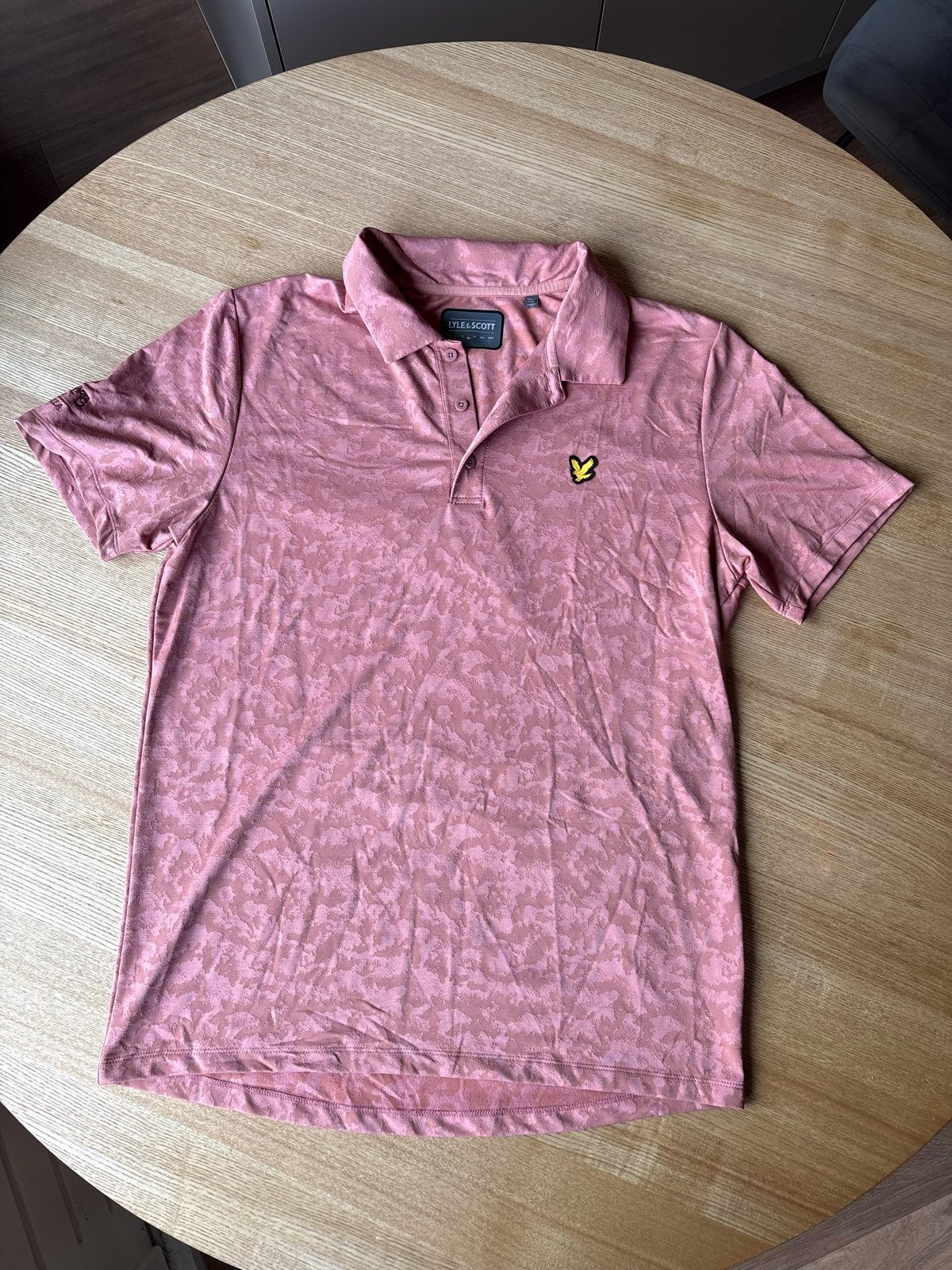 Lyle & Scott polo shirt - Dusty roze met jacquard patroon, Ophalen of Verzenden, Zo goed als nieuw, Maat 52/54 (L), Roze