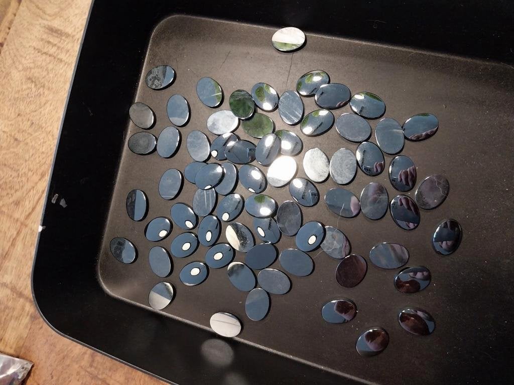 Groot lot hematiet cabochons edelsmid, Ophalen of Verzenden, Zo goed als nieuw