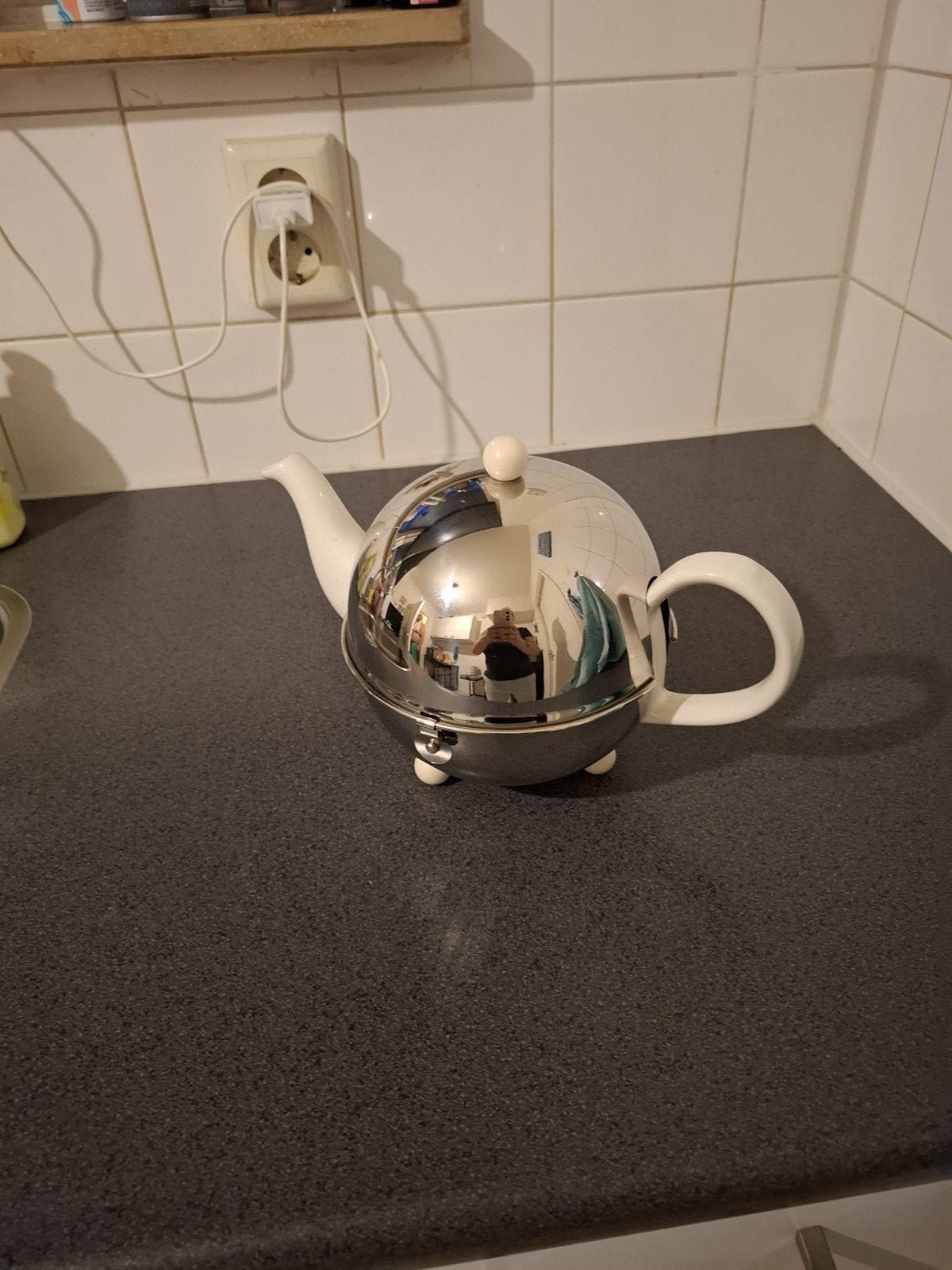 Moderne Bredemeijer theepot met verchroomde behuizing, Theepot/fluitketel, Bredemeijer, Zilver, Ophalen of Verzenden