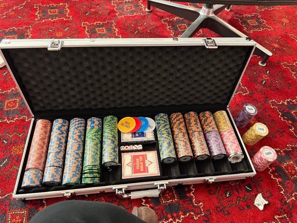 Luxe pokerset in aluminium koffer - fiches, kaarten, buttons, Drie of vier spelers, Ophalen, Nieuw