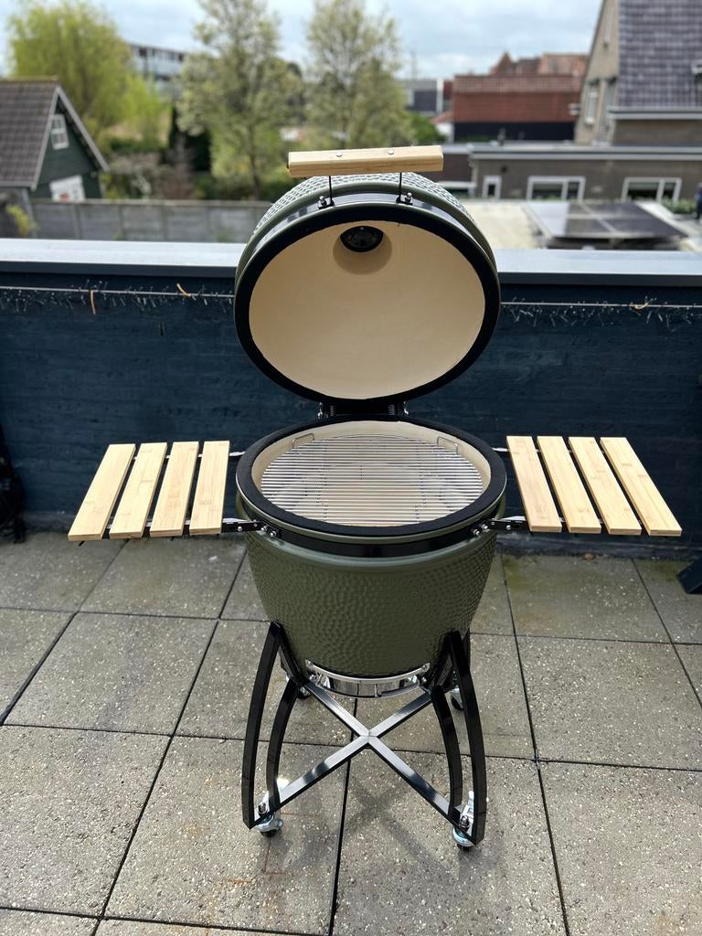 Kamado BBQ met uitgebreid accessoirepakket - Zo goed als nie, Tuin en Terras, Ophalen, Nieuw