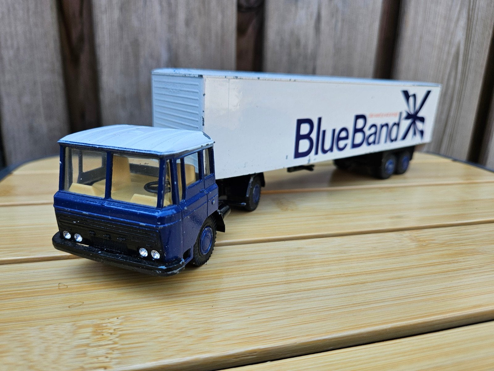 Lion Car DAF 2600 Blueband (2) eurotrailer 1:50, Ophalen of Verzenden, Gebruikt, Bus of Vrachtwagen, Lion Toys