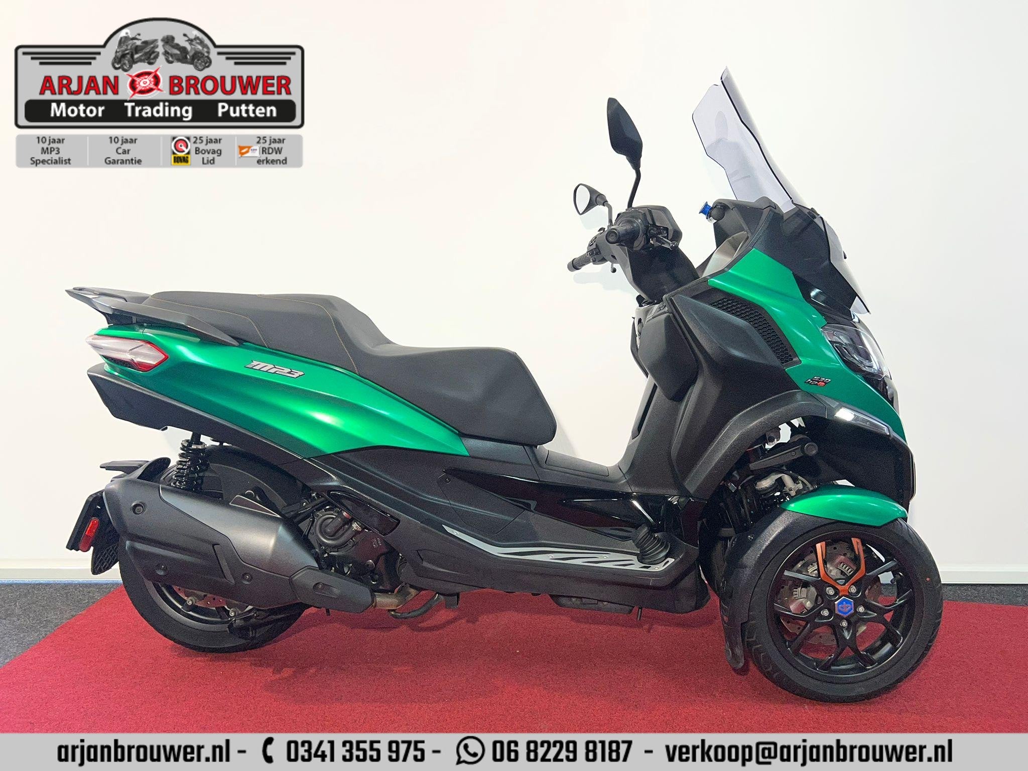 Piaggio MP3 530 HPE Exclusive ABS Limited Edition, Piaggio Vespa B.V., Minervum 7272
4817 ZM  Breda, NL, Customer_service@piaggio.com