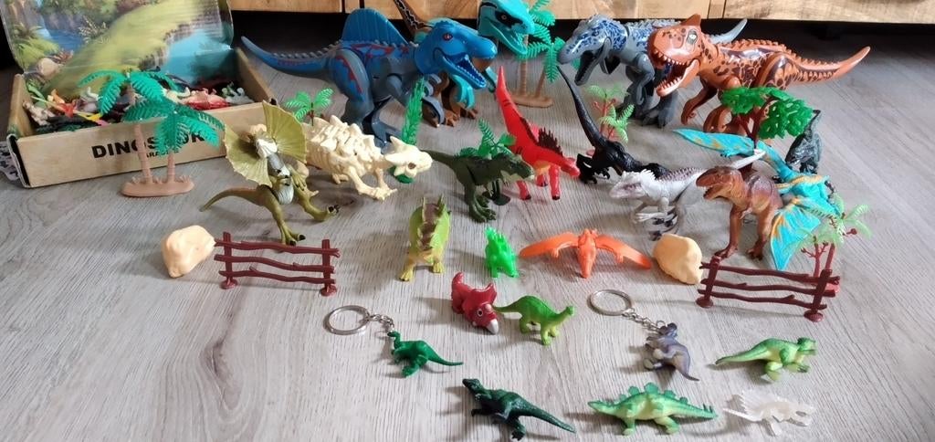 Dinosaurus Dinoverzameling met opbergdoosje, Ophalen, Gebruikt
