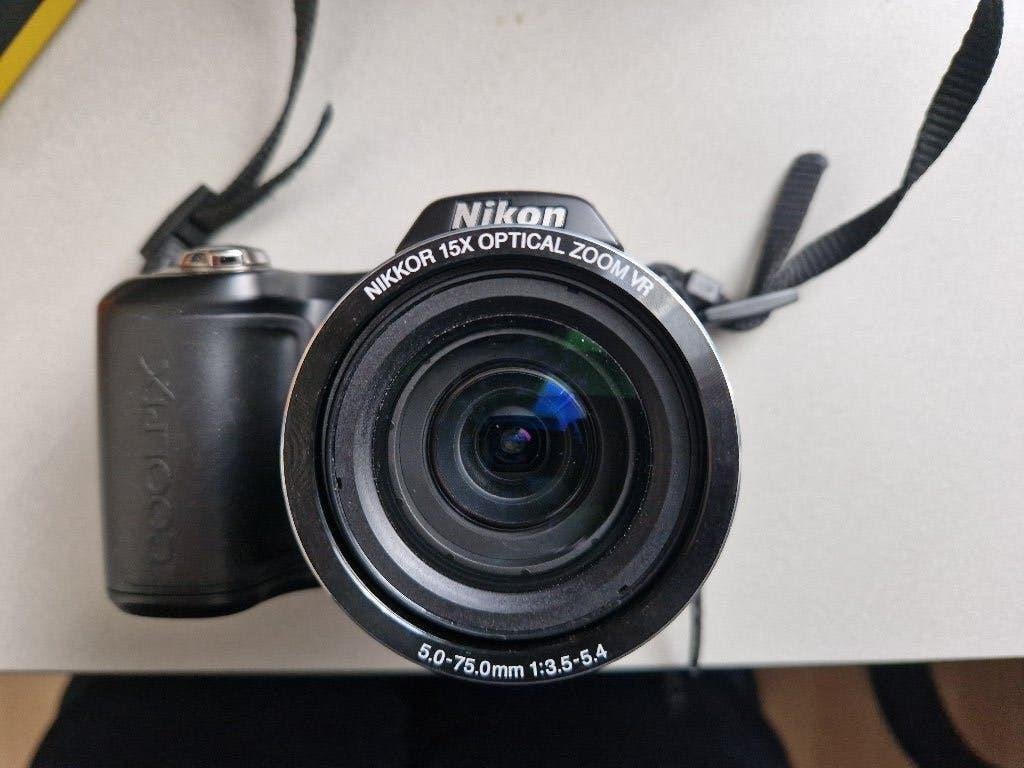Nikon COOLPIX L100 fotocamera in goede staat, Geheugenkaart, 10 megapixels, Ophalen of Verzenden, Zo goed als nieuw