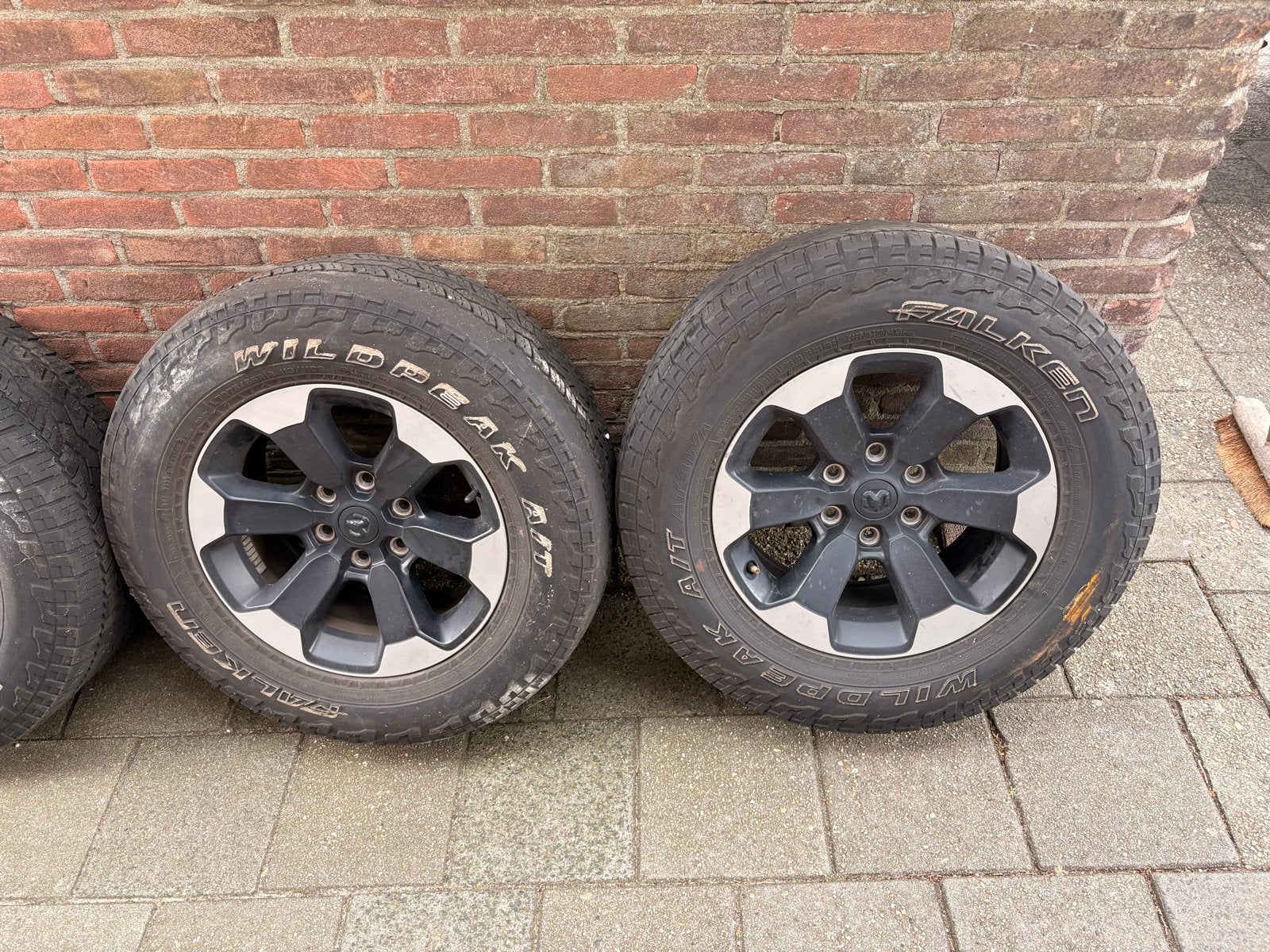 Dodge ram 2019 velgen lt275/65r18, Auto-onderdelen, Ophalen, 18 inch, Gebruikt, 275 mm