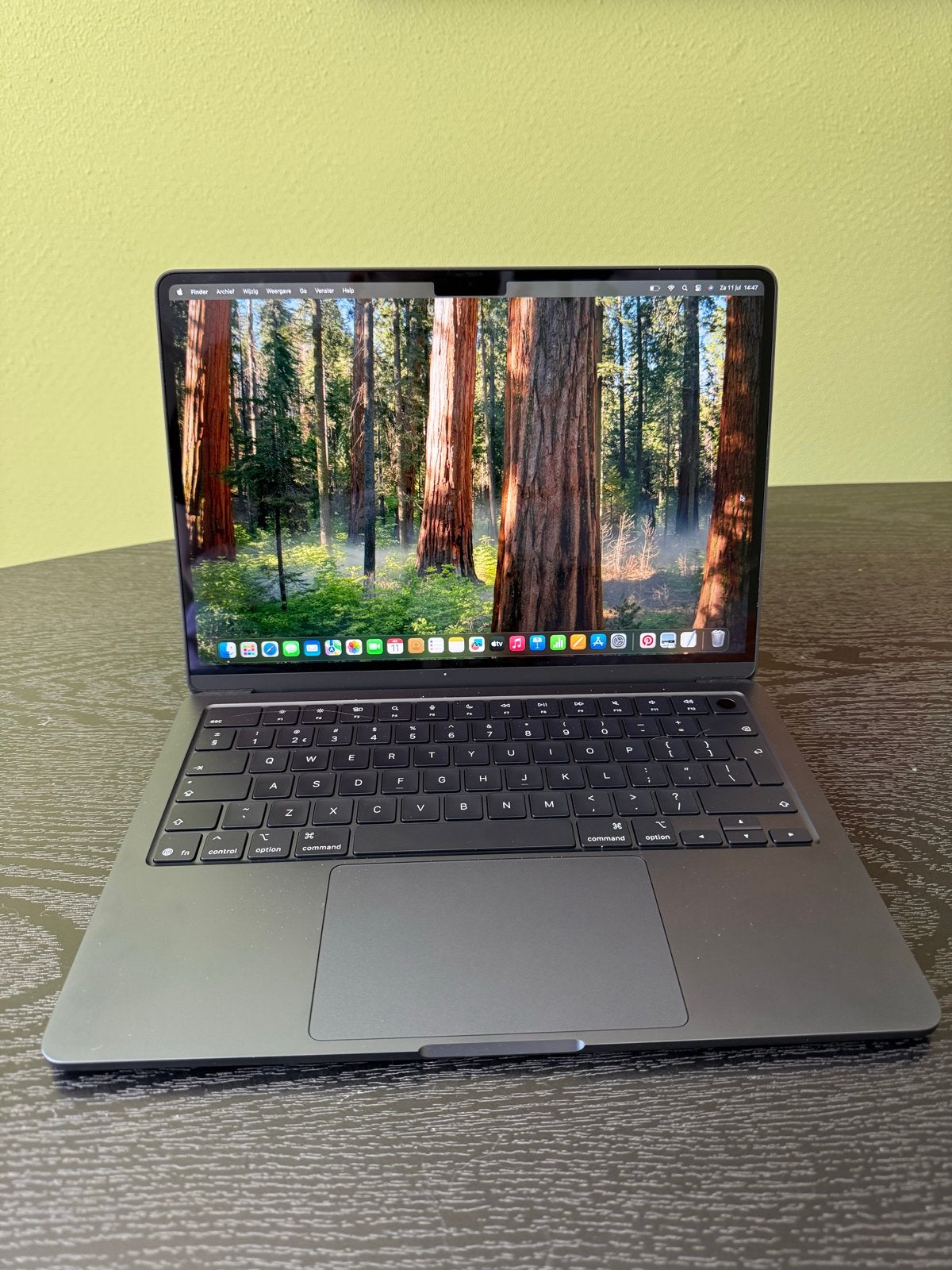 APPLE MacBook Air (2025) - 13 inch - M4- 16GB/256GB - Midni, Computers en Software, Ophalen, 256 GB, 13 inch, Zo goed als nieuw