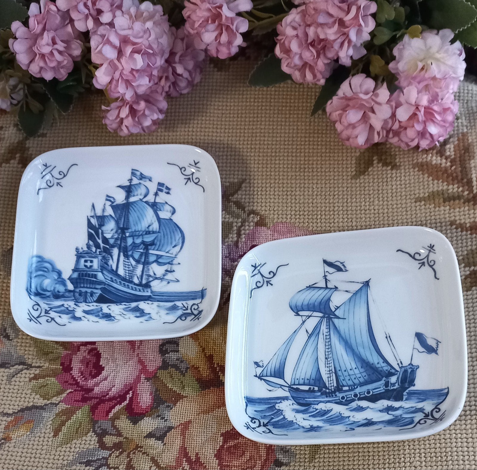 Set van 2 wandbordjes, blauw/wit, schepen, Royal Schwabap, Ophalen of Verzenden, Zo goed als nieuw