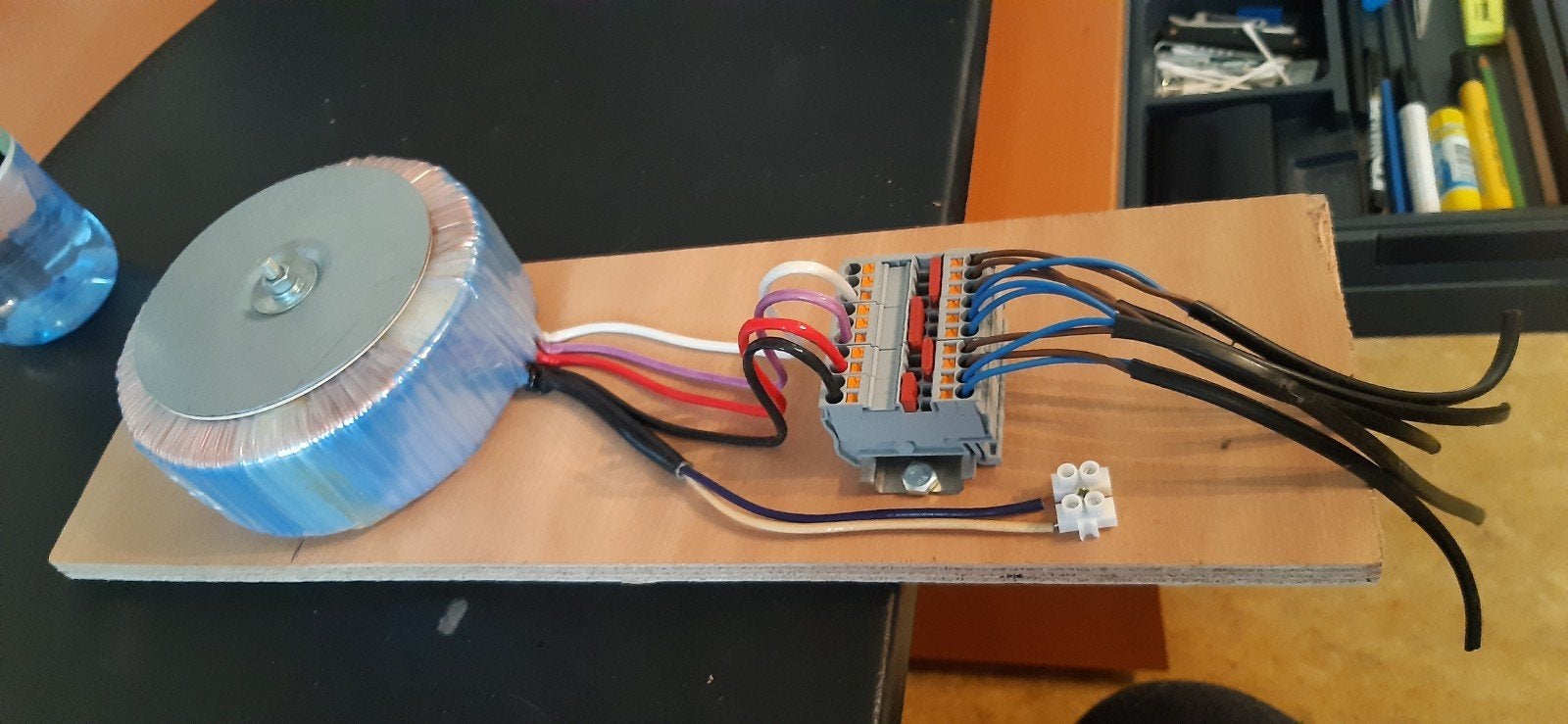 Sedilbauer 859782 ringkerntransformator 230V naar 2x45V, Hobby en Vrije tijd, Elektronica-componenten, Ophalen