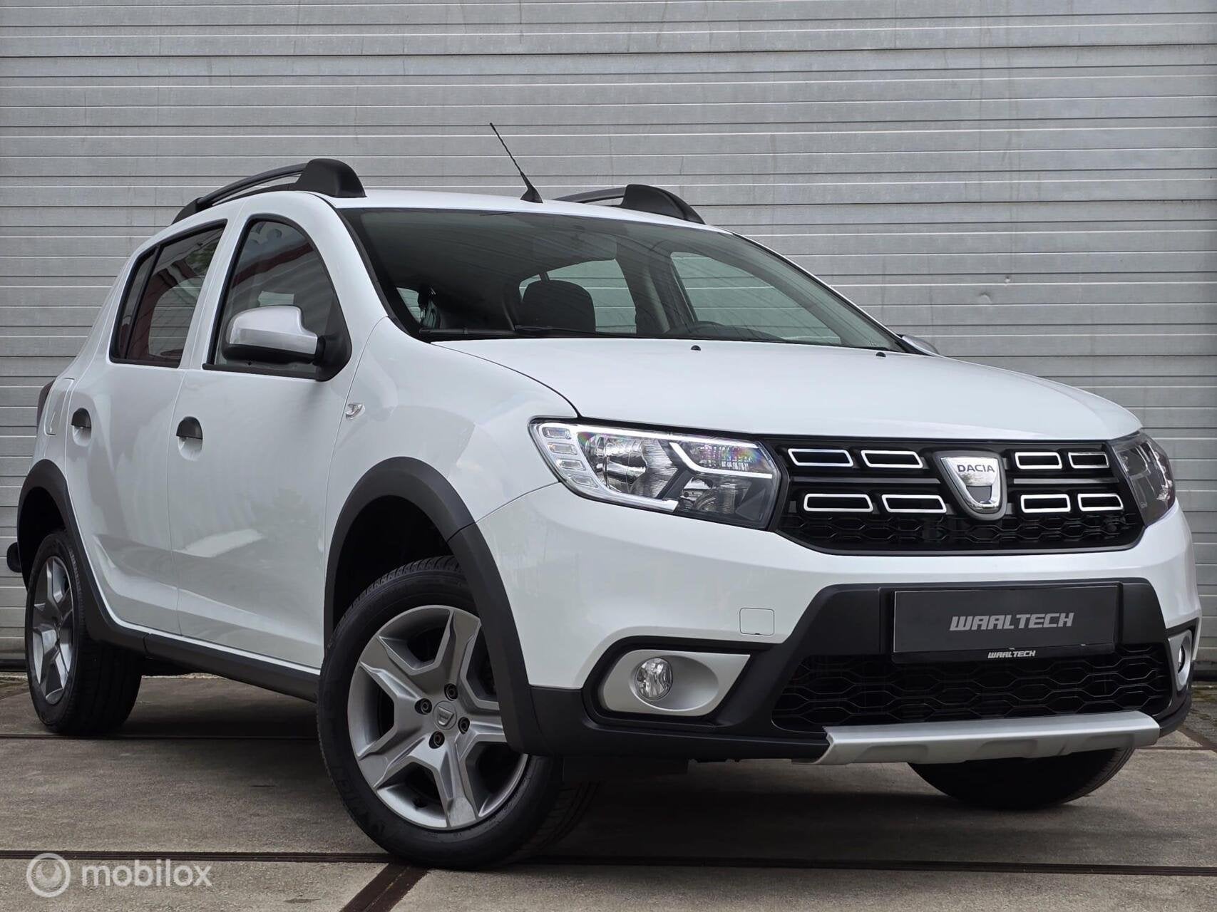 Dacia Sandero 0.9 TCe Tech Road Pdc Cruise Navigatie, Auto's, Voorwielaandrijving, 898 cc, Euro 6, Wit