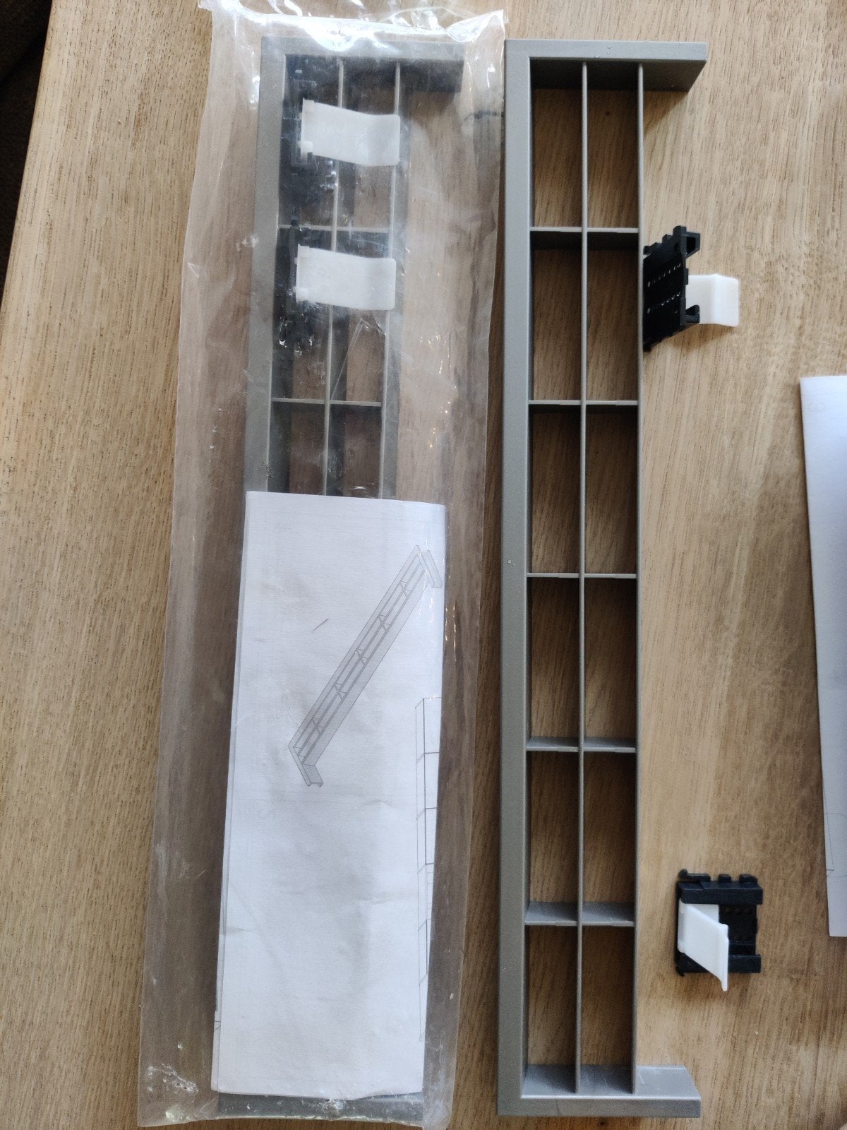 Ventilatieroosters voor keukenplint - 2x grijs, 1x zwart, Ophalen of Verzenden, Nieuw, Kunststof
