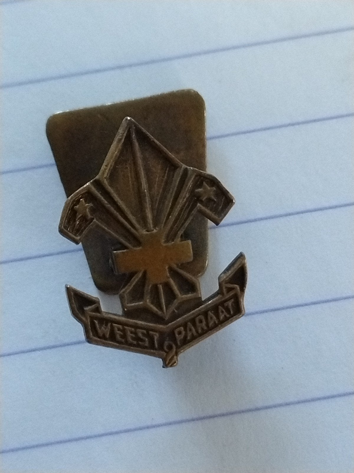 Vintage Verkenners Speld 'Weest Paraat', Verzamelen, Ophalen of Verzenden, Gebruikt, Overige onderwerpen, Speldje of Pin