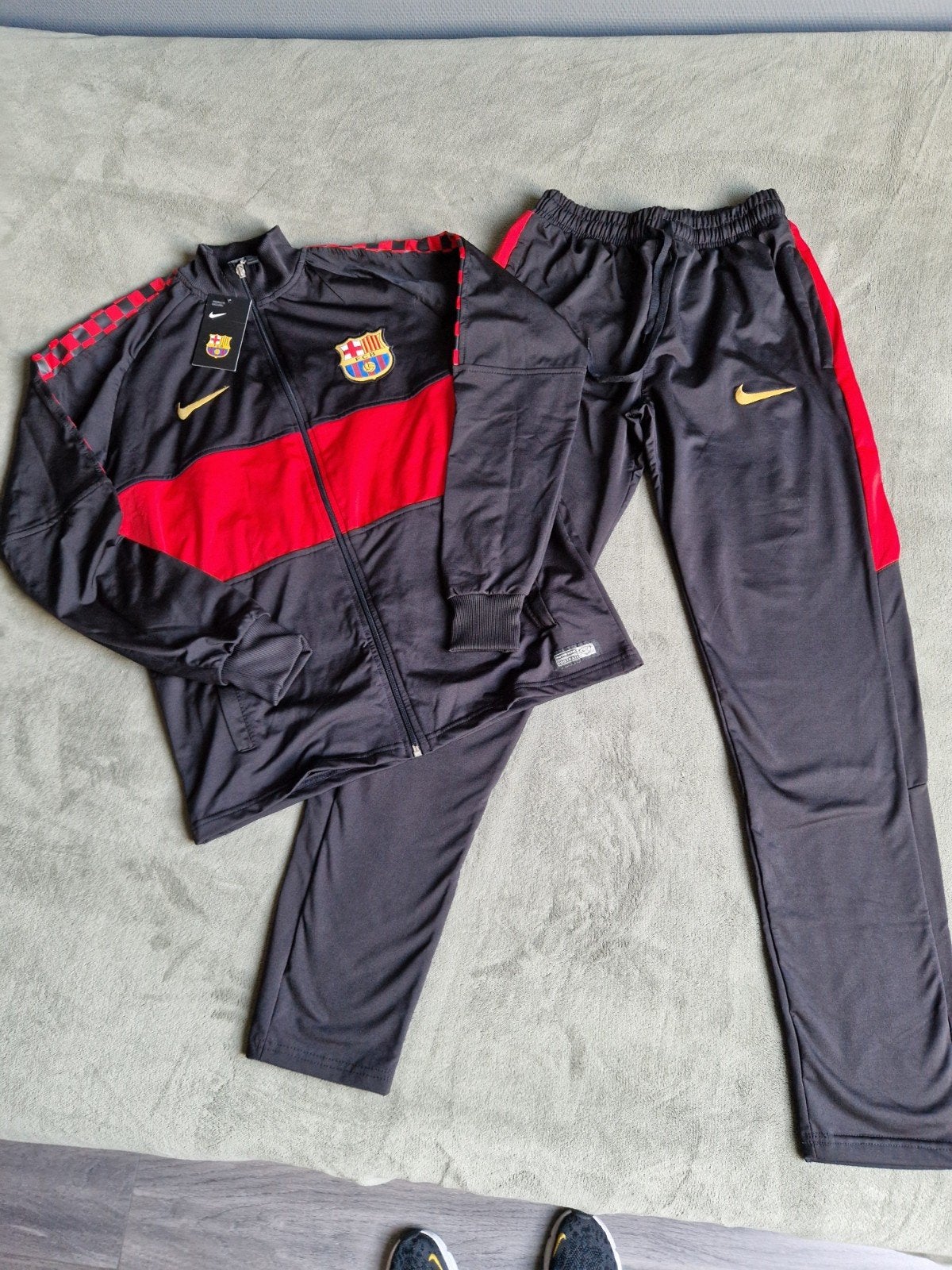 FC Barcelona Nike Trainingspak Zwart/Rood - Nieuw, Ophalen of Verzenden, Nieuw