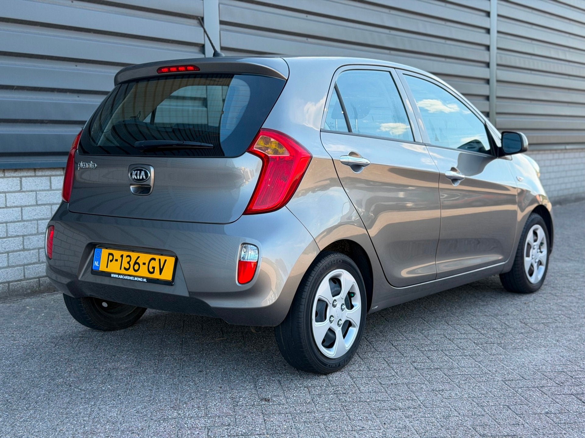 Kia Picanto 1.0 CVVT ComfortLine Airco stoelverwarming APK, Auto's, Kia, Voorwielaandrijving, Euro 5, Stof, Gebruikt