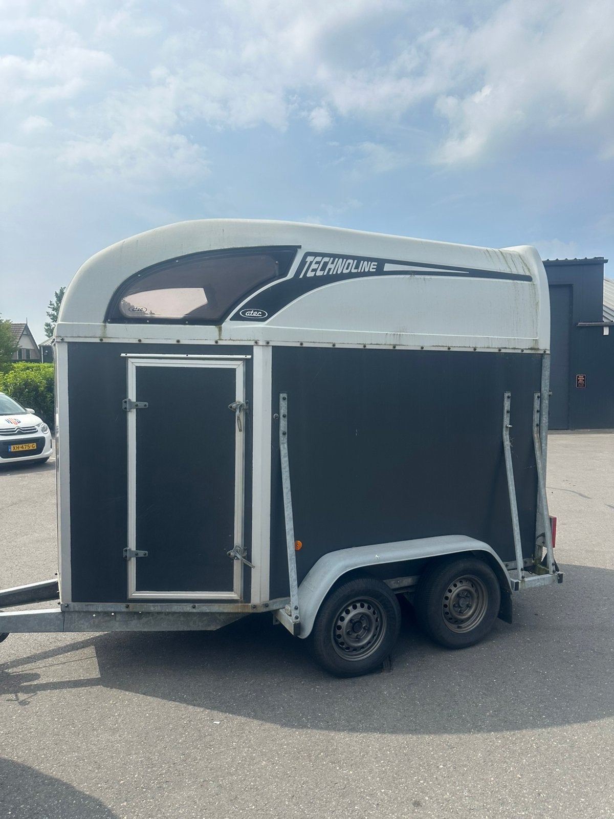 Nette 1,5 Paarden trailer Atec technoline, Dieren en Toebehoren, Paarden en Pony's | Trailers en Aanhangwagens, Ophalen of Verzenden