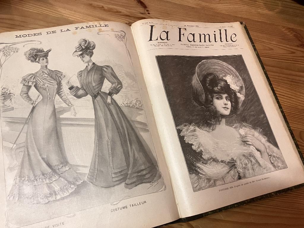 weekblad La Famille gebonden jaargang 1905 (zie foto's), Verzamelen, Tijdschriften, Kranten en Knipsels, Ophalen of Verzenden
