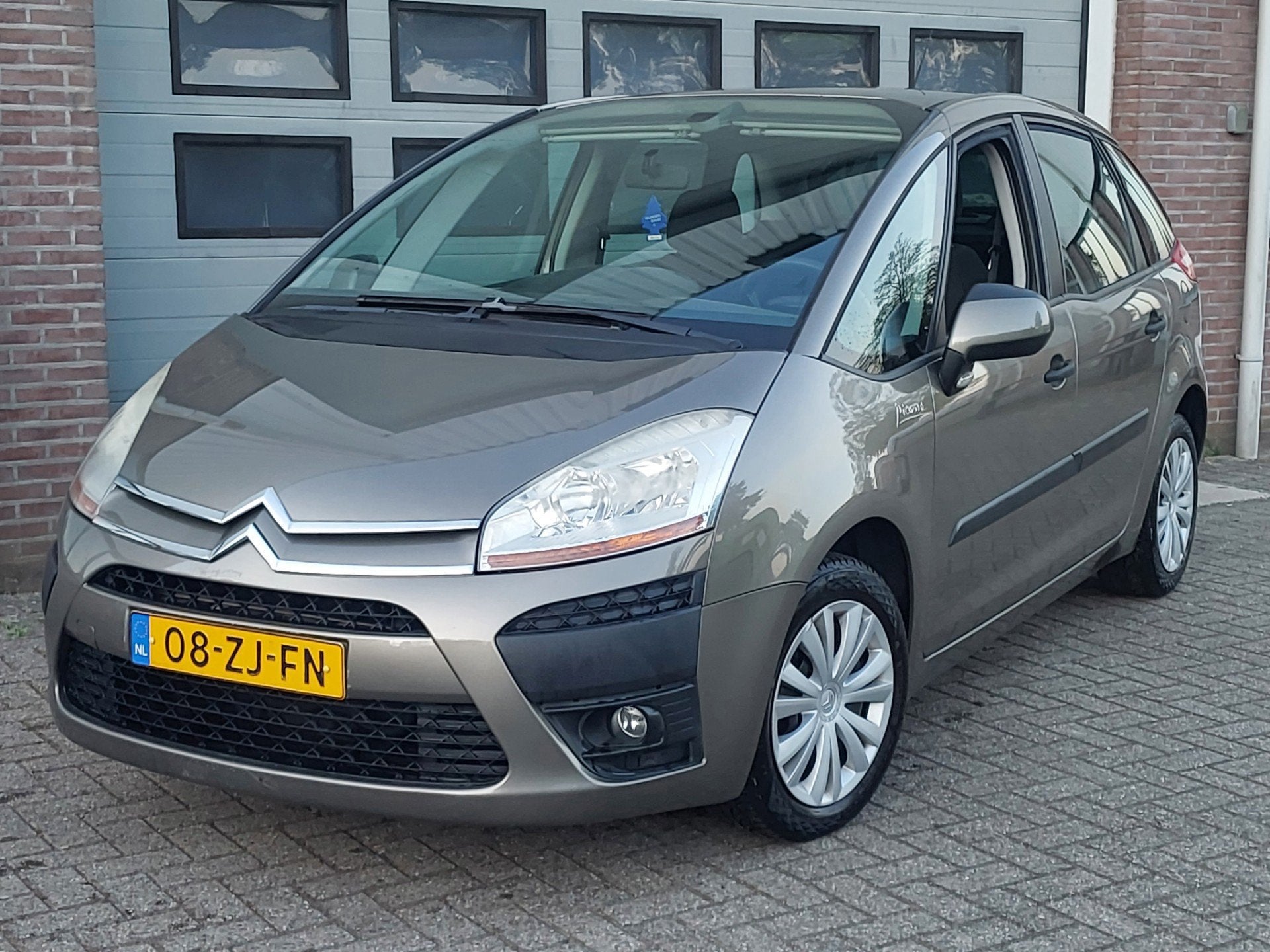 Citroen C4 Picasso 1.8-16V Prestige 5p.2008 Airco NW APK, Gebruikt, 4 cilinders, Bruin, 1749 cc