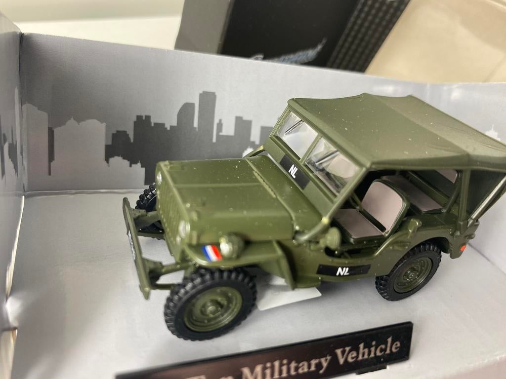 1:43 militairy jeep1955-new in OVP, Ophalen of Verzenden, Nieuw, Auto, Overige merken