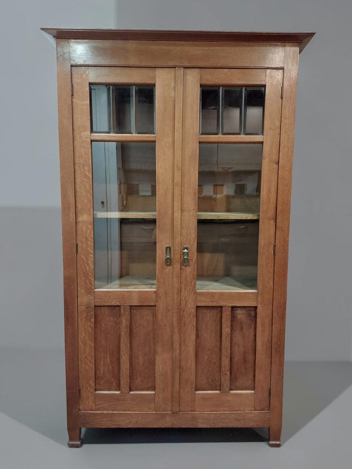 Antieke kast Amsterdamse school boekenkast art deco