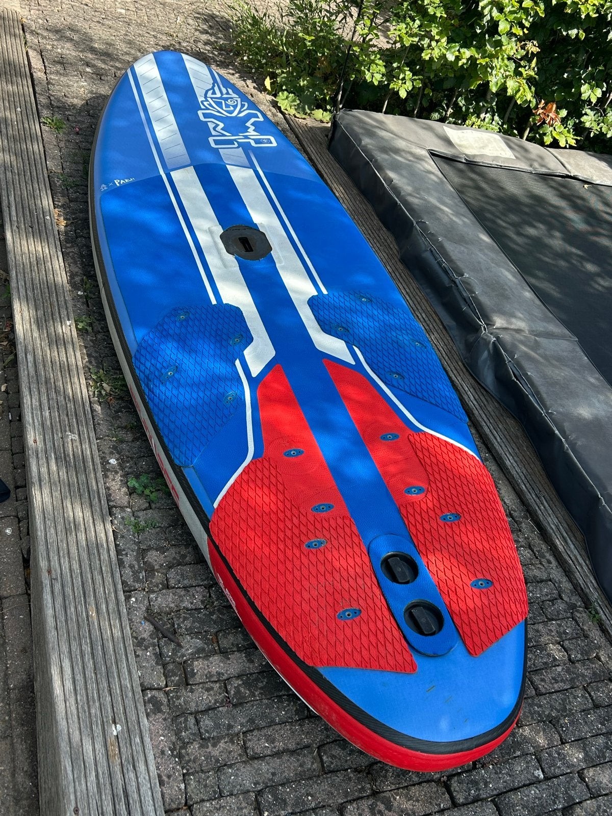 Starboard opblaasbaar windsurfboard, zo goed als nieuw!, 250 tot 300 cm, Ophalen of Verzenden, Zo goed als nieuw, Starboard
