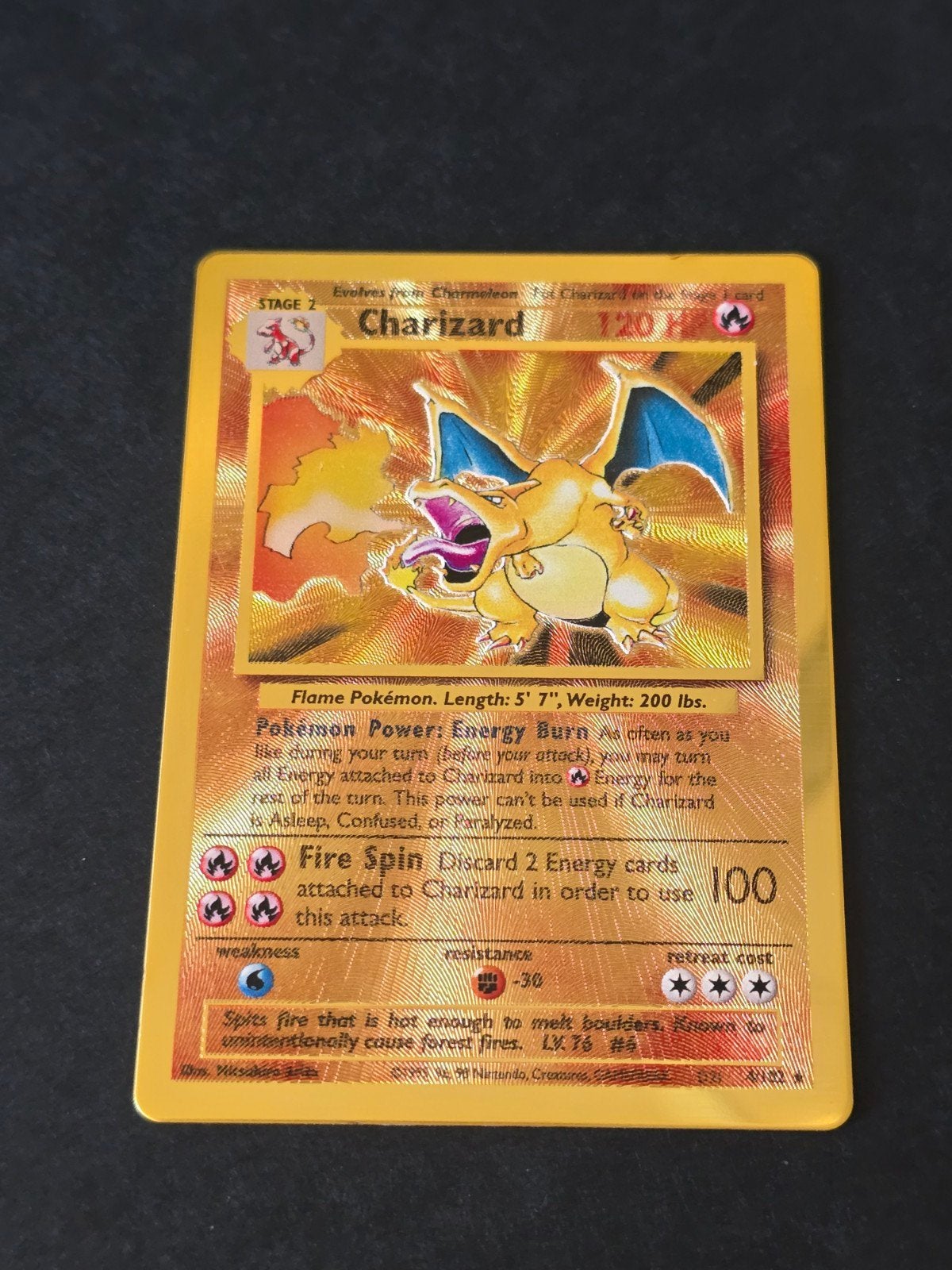 Metal Charizard Pokémon kaart Celebrations, Ophalen of Verzenden, Zo goed als nieuw, Losse kaart