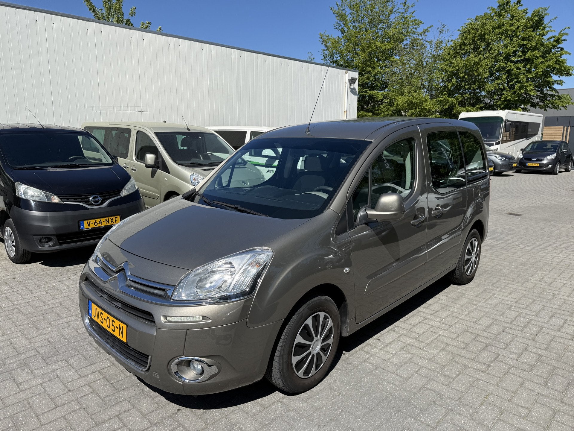 Citroën Berlingo 1.6 VTi Rolstoelauto 3+1 of 5-0 - Ruime Bo, Voorwielaandrijving, 15 km/l, Beige, 98 pk