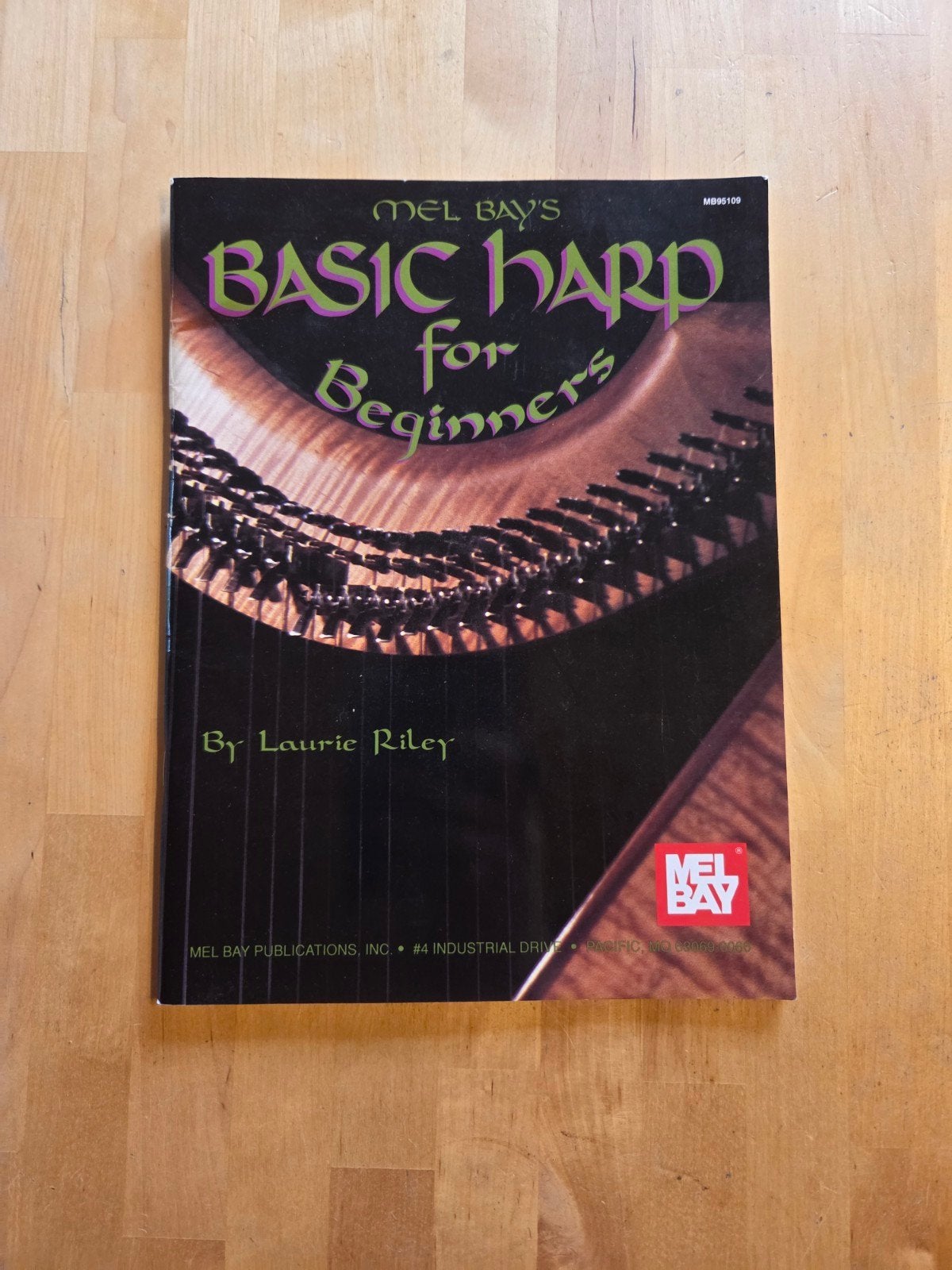 Mel Bay's Basic Harp for Beginners - Laurie Riley, Verzenden, Zo goed als nieuw, Les of Cursus, Overige instrumenten