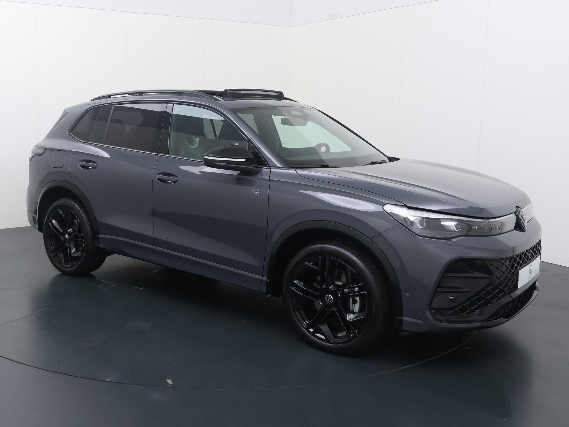 Volkswagen Tiguan 1.5 eHybrid R-Line Edition | 204 PK | SoH, 12 maanden, Stof, Euro 6, 150 min
