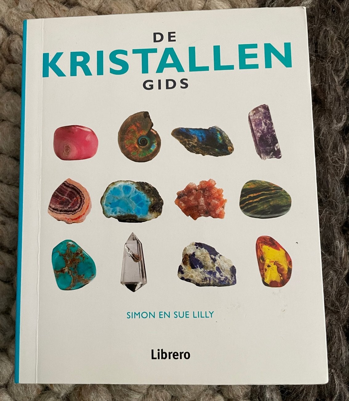 De Kristallen Gids - Ontdek de Kracht van Kristallen, Boeken, Ophalen of Verzenden, Zo goed als nieuw, Spiritualiteit algemeen