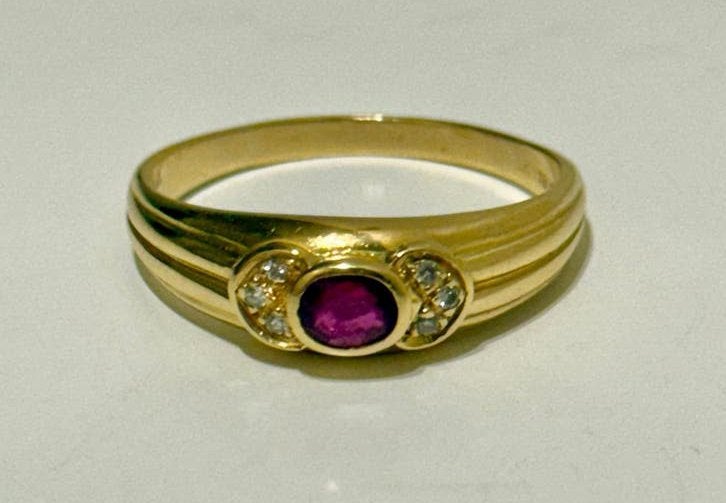 18 karaat gouden ring met natuurlijke diamanten en robijn!, 20 of groter, Ophalen of Verzenden, Met edelsteen, Goud