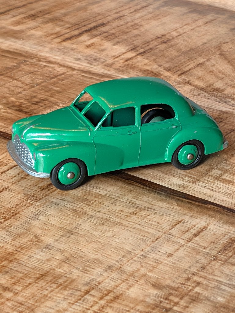 Dinky Toys 159 Morris Oxford MO Saloon, Ophalen of Verzenden, Gebruikt, Auto, Dinky Toys