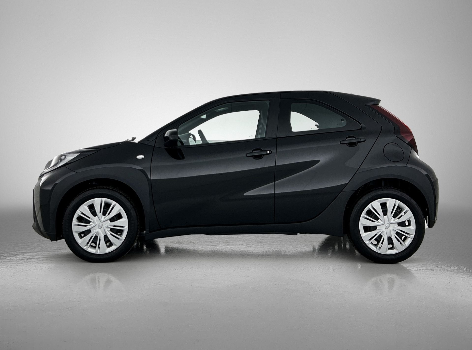 Toyota Aygo X 1.0 VVT-i MT Play (bj 2025), Auto's, Toyota, 12 maanden, Stof, Euro 6, 920 kg