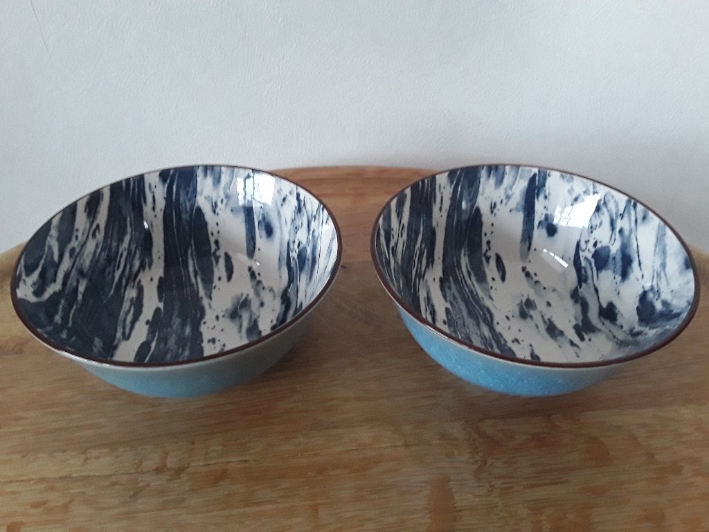2 blauwe schaaltjes, Ophalen of Verzenden, Overige stijlen, Aardewerk, Schaal of Schalen
