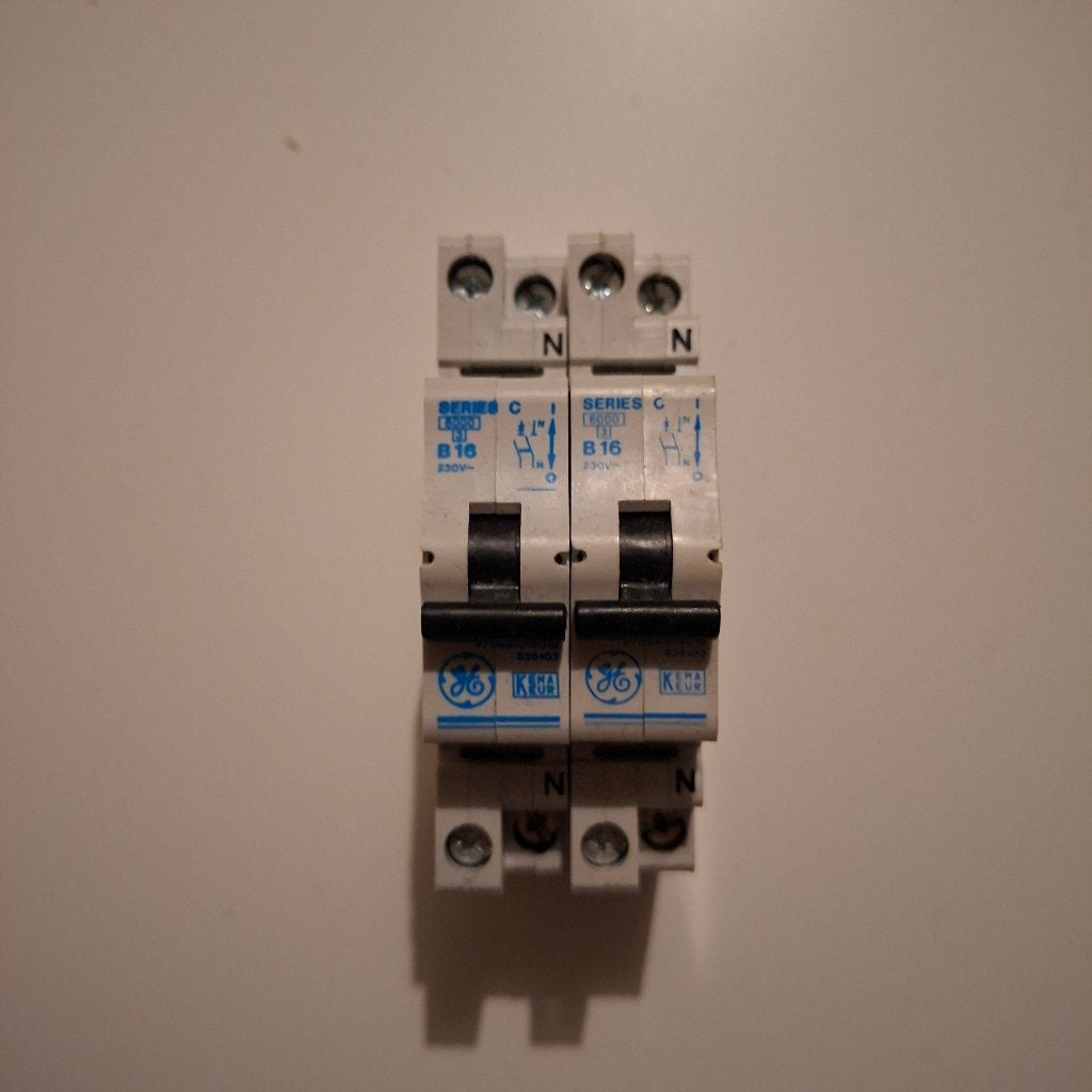 GENERAL ELECTRIC (GE) B16, Ophalen of Verzenden, Gebruikt, Overige merken, Installatieautomaat