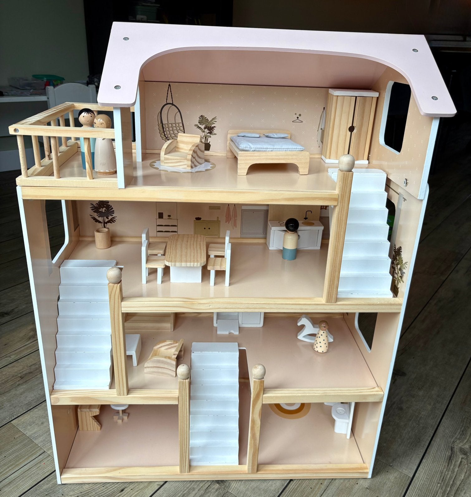 Petite Amélie poppenhuis – met meubels en 4 poppetjes, Ophalen, Zo goed als nieuw, Poppenhuis