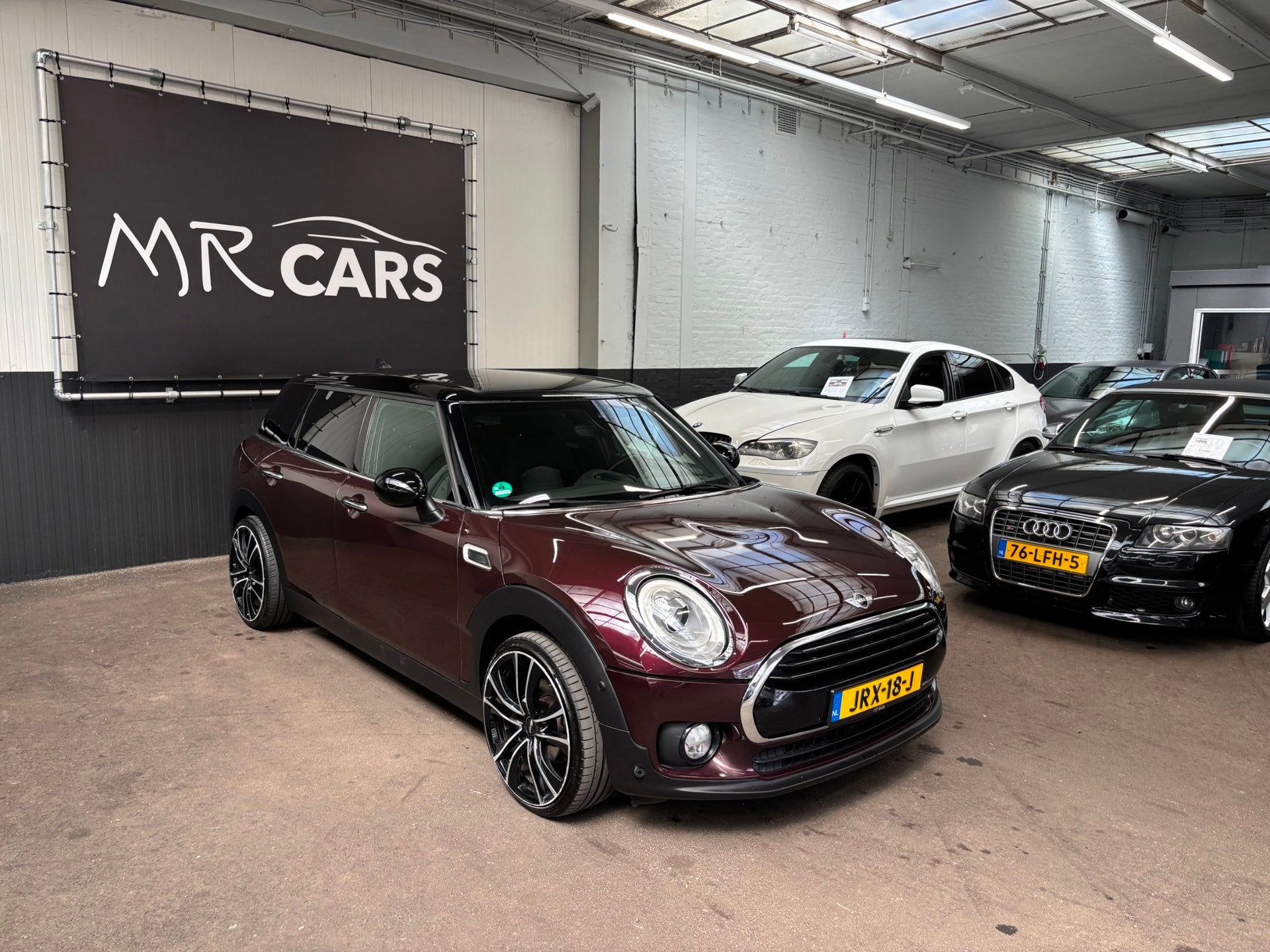 Mini Mini Clubman 1.5 Cooper Chili Serious Business Navi/Air, Auto's, Voorwielaandrijving, 136 pk, Gebruikt, Leder en Stof