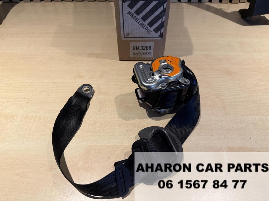 Audi A3 8VS 8VM Gordel Rechts Voor 8v5857706e Gordelgeleider, Gebruikt, Ophalen of Verzenden