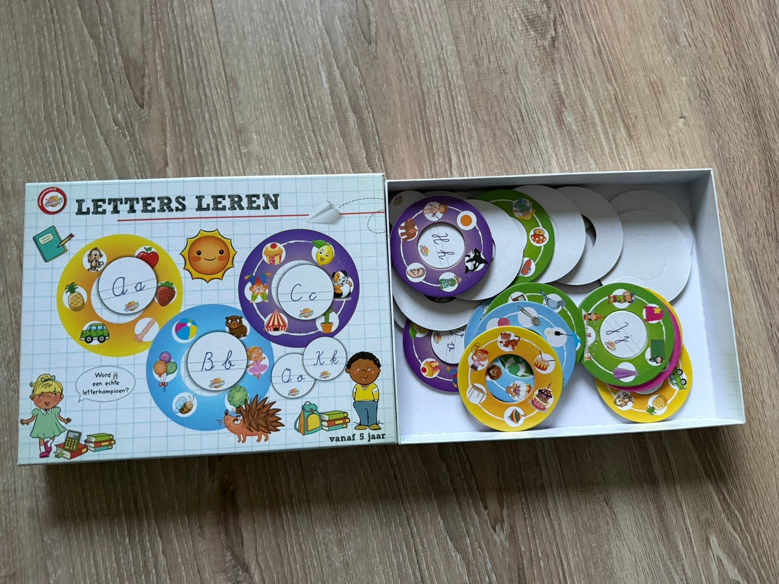 Letters leren, Ophalen of Verzenden, Zo goed als nieuw, Aardewerk, Overige stijlen