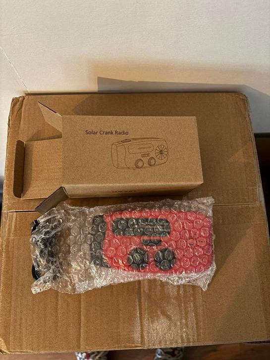 PARTIJ - Nieuwe Solar Crank Radio - Noodradio met Zaklamp, Verzenden, Nieuw, Radio