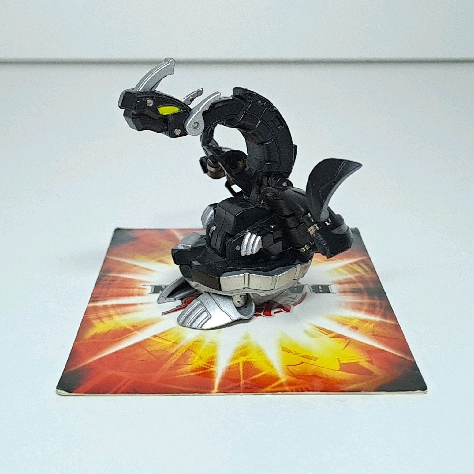 Bakugan Darkus Iron Dragonoid B2 Mechtanium Surge, Ophalen of Verzenden, Zo goed als nieuw