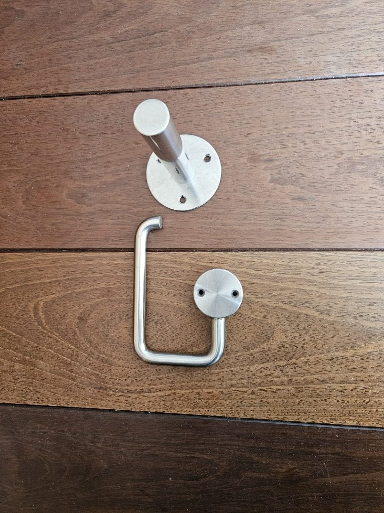 Set wc rol houder en extra wc rol houder, per set 10,- euro, Ophalen of Verzenden, Gebruikt, Zilver, Toilet-accessoire