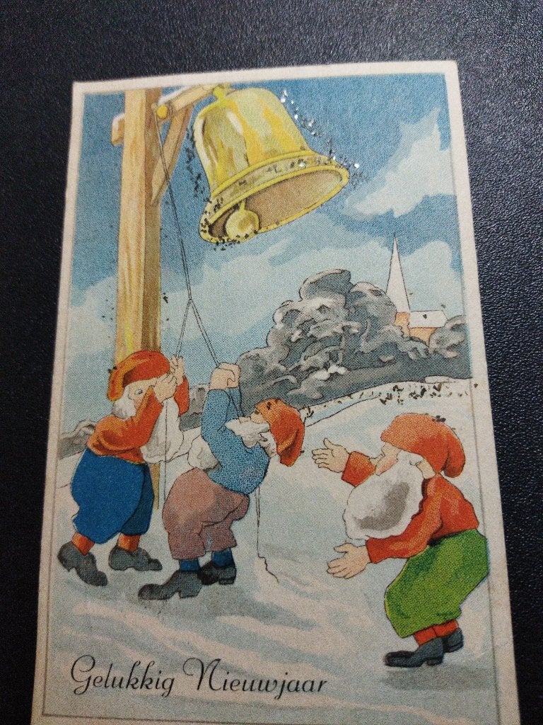 Vintage ansichtkaart Gelukkig Nieuwjaar dwergen luiden klok, Ophalen of Verzenden, 1940 tot 1960, Gelopen, Feest(dag)