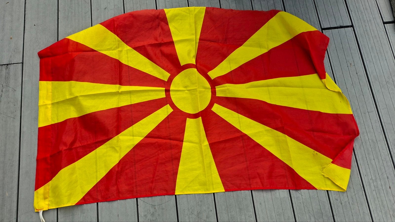 Vlag Noord - Macedonië, Ophalen, Gebruikt