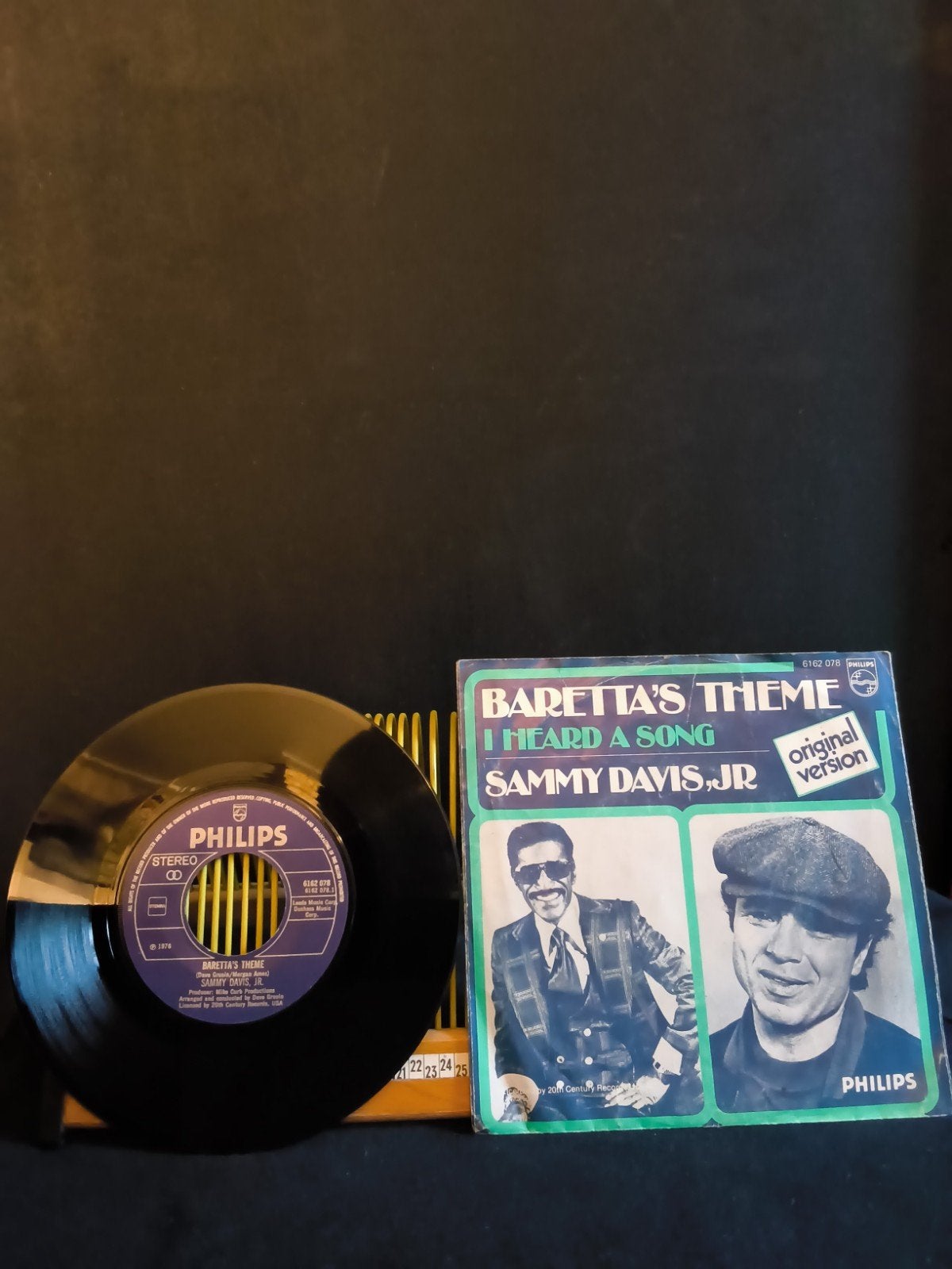 Sammy Davis. Jr. Baretta,s Theme. Vaste prijs €2., Ophalen of Verzenden, 1970 - 1979, Zo goed als nieuw, 7 inch