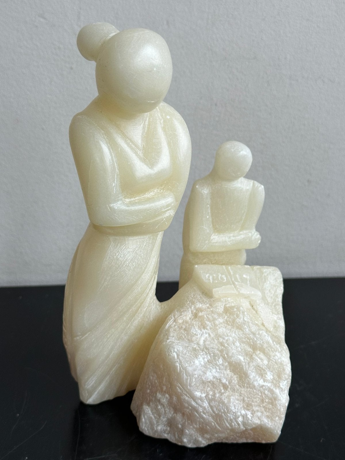 Handgemaakt speksteen beeld Onderwijs thema 16.5 cm, Ophalen of Verzenden